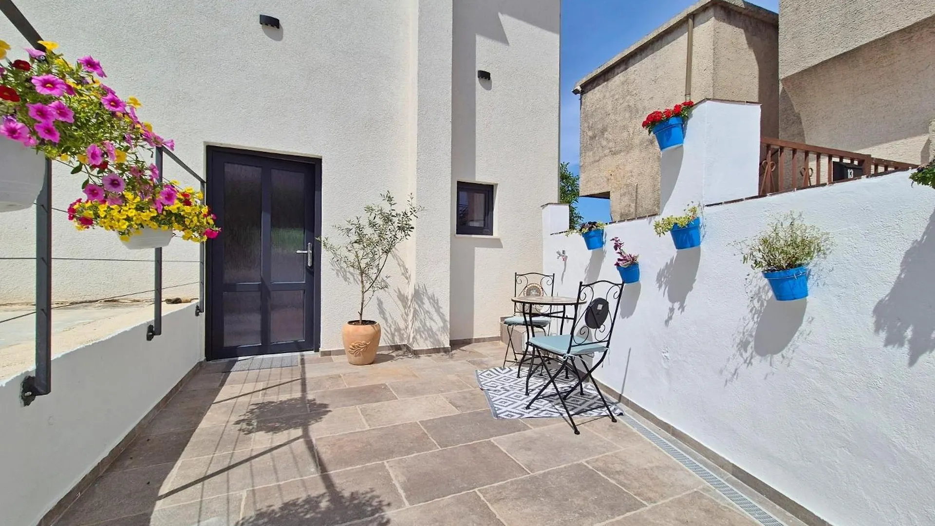 Cozy Cottage With Seaview And Parking Ideal For Small Family Brzac 0*,